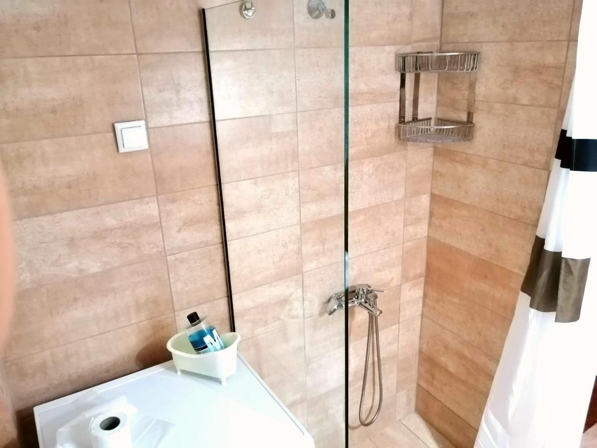 Driftwood Center Apartment Кавала Экстерьер фото