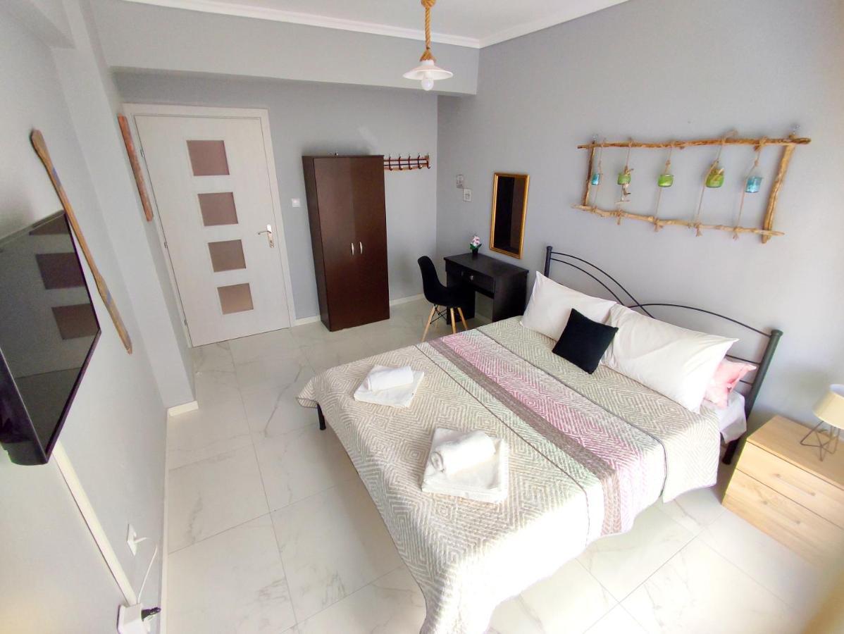 Driftwood Center Apartment Кавала Экстерьер фото