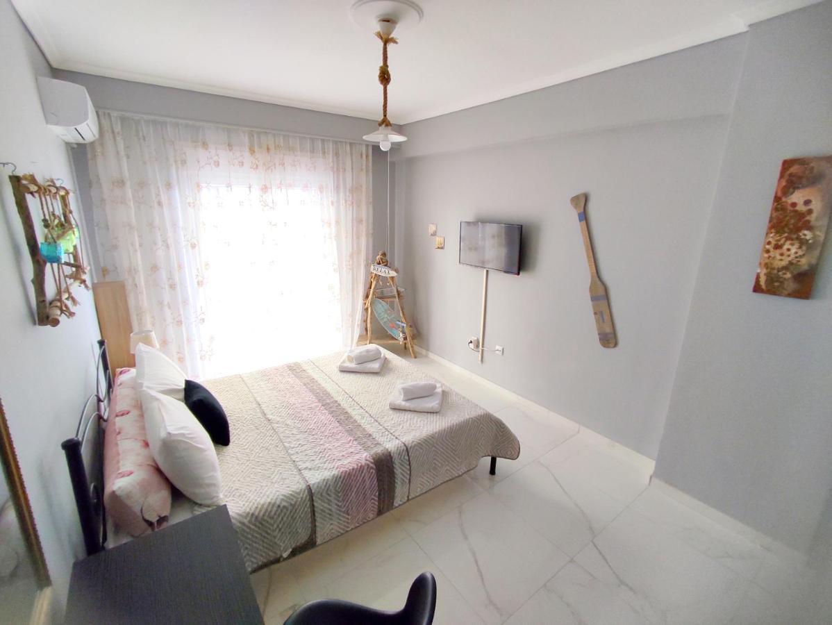 Driftwood Center Apartment Кавала Экстерьер фото